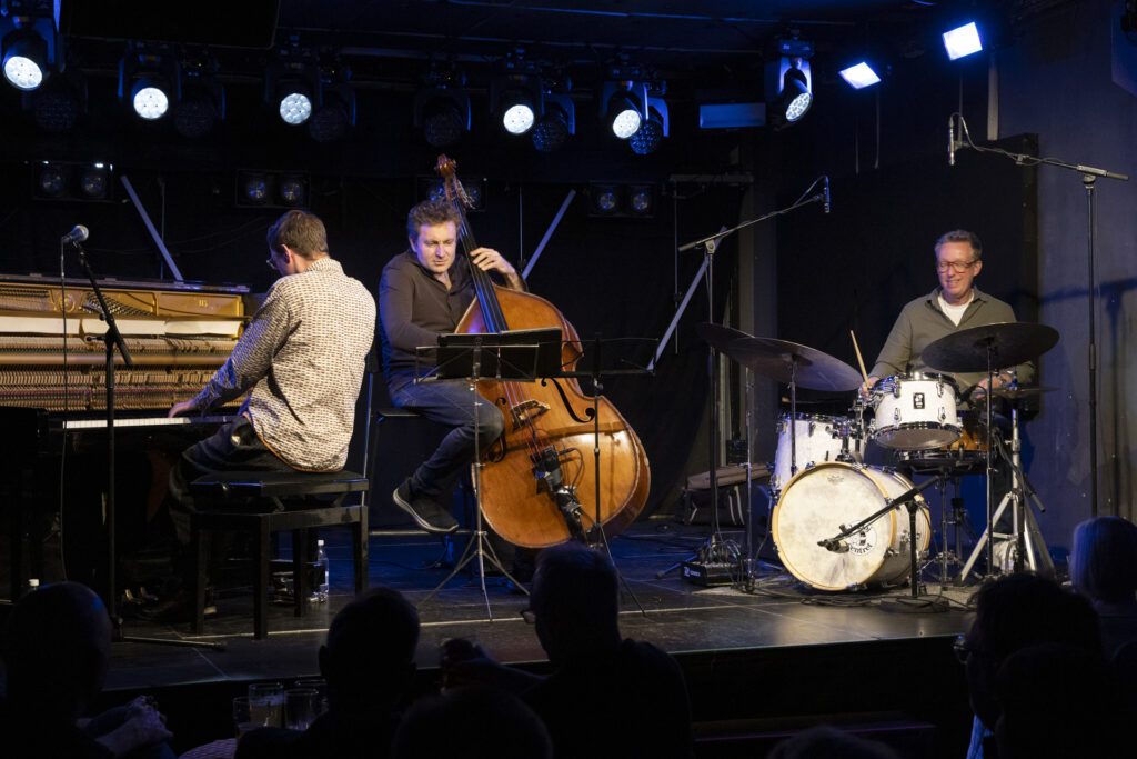 Rasmus Sørensen Ben Webster Prize Winners: Rasmus Sørensen (piano), Thomas Fonnesbæk (bas), Morten Lund (trommer)