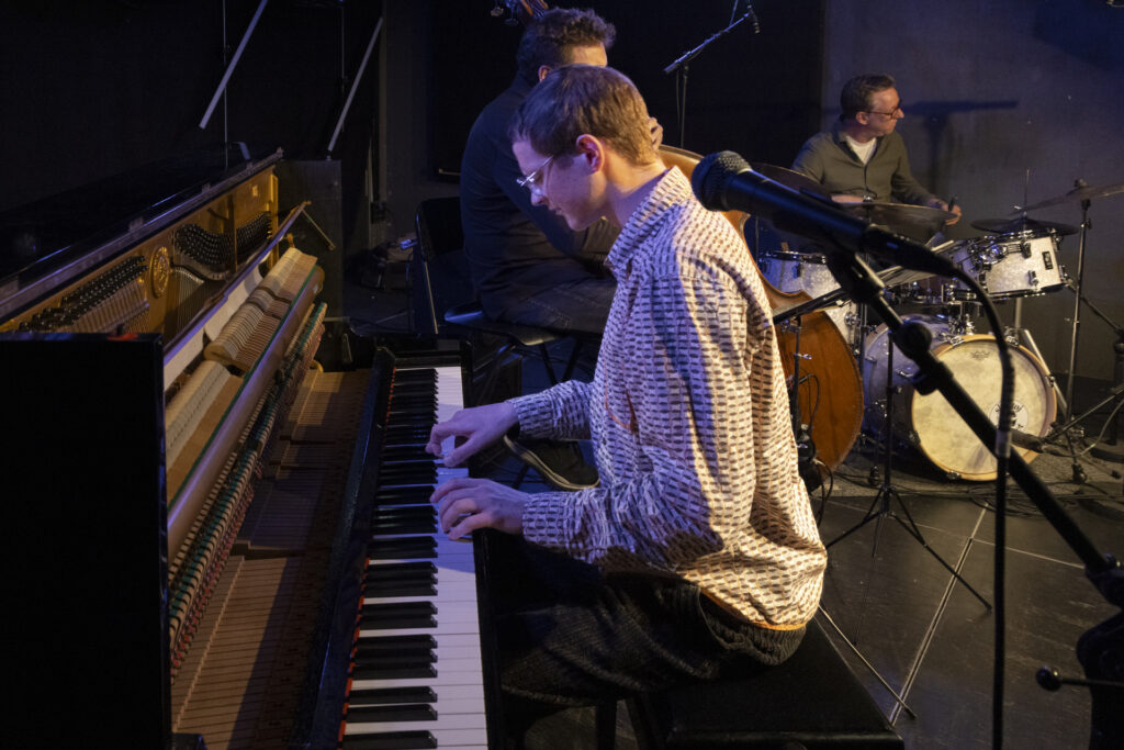 Rasmus Sørensen Ben Webster Prize Winners: Rasmus Sørensen (piano), Thomas Fonnesbæk (bas), Morten Lund (trommer)