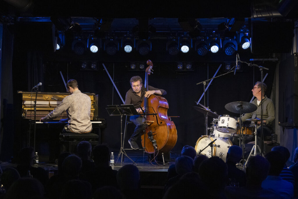 Rasmus Sørensen Ben Webster Prize Winners: Rasmus Sørensen (piano), Thomas Fonnesbæk (bas), Morten Lund (trommer)